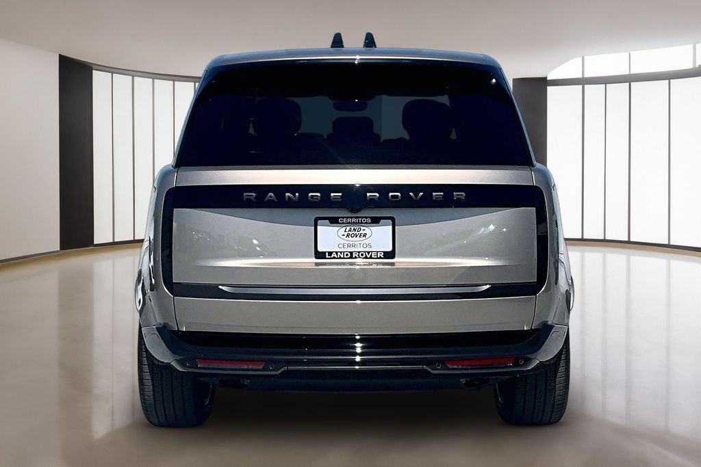 New 2026 BATUMI GOLD Land Rover SE 7 Seats image 4