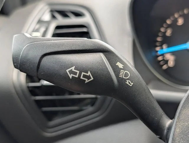 Used 2018 Lightning Blue Metallic Ford SE image 25