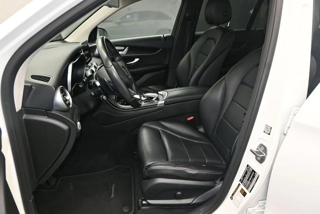 Used 2016  Mercedes-Benz GLC 300 image 16
