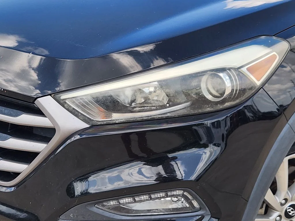 Used 2016 Ash Black Hyundai SE image 11
