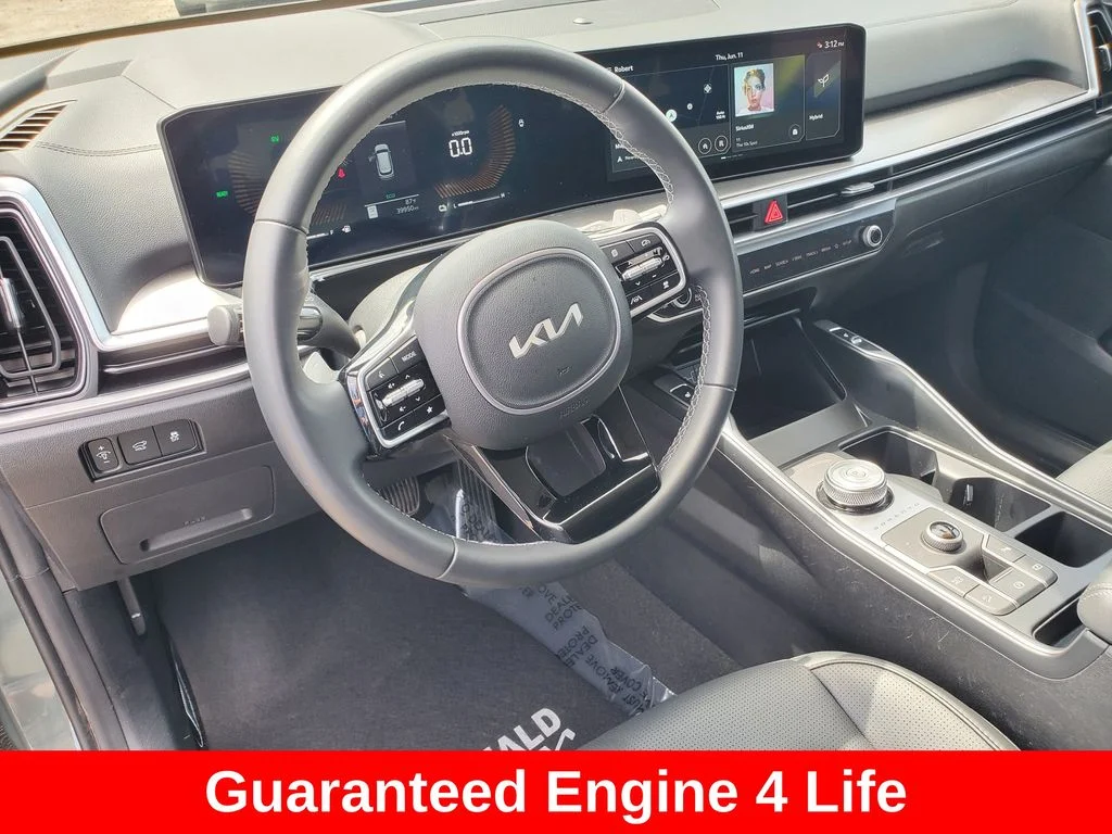 Used 2025 Green Kia EX image 10