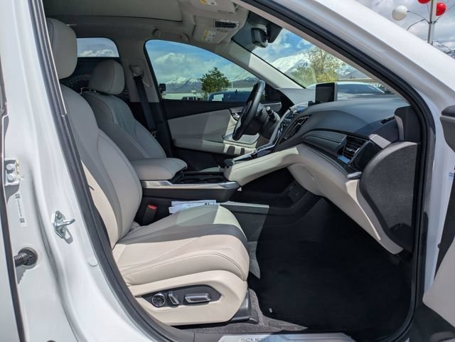 Used 2025 White Acura w/Technology Package image 32
