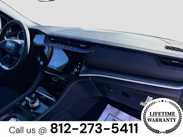 New 2027 White Jeep Laredo Altitude image 26