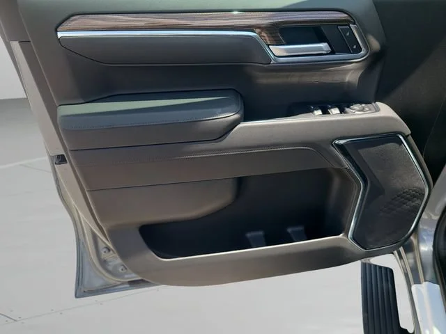 New 2026 Sterling Gray Metallic Chevrolet RST image 15