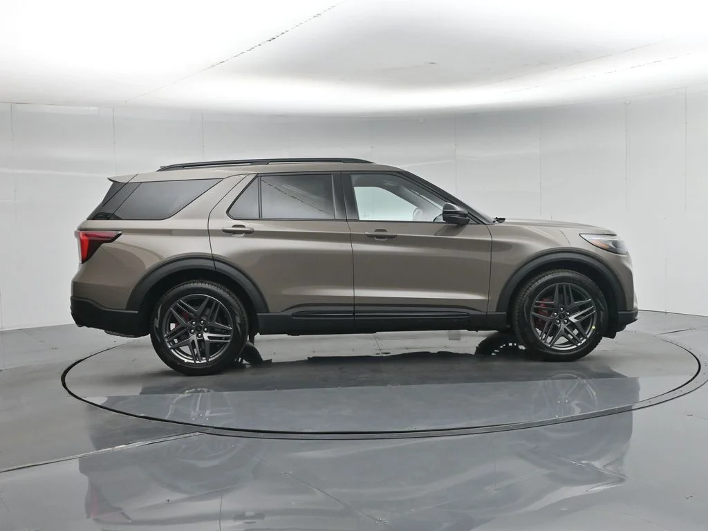 New 2026 Gray Ford ST image 32