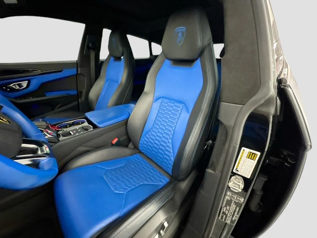 Used 2022 Black Lamborghini  image 22
