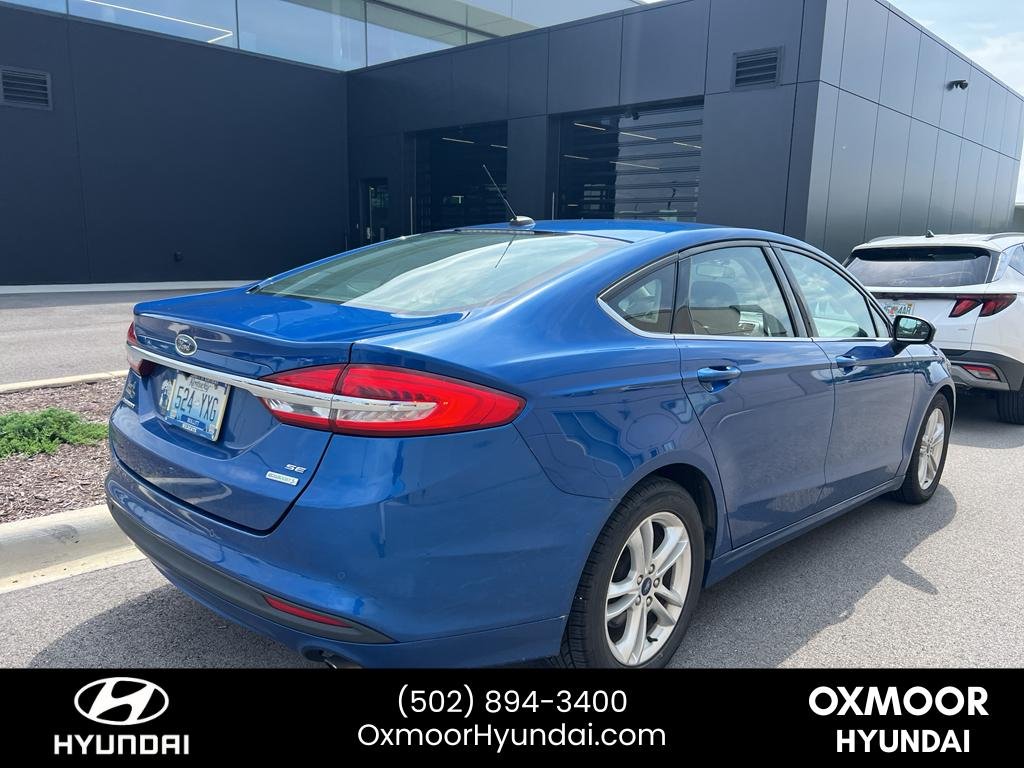 Used 2018 Lightning Blue Ford SE image 13