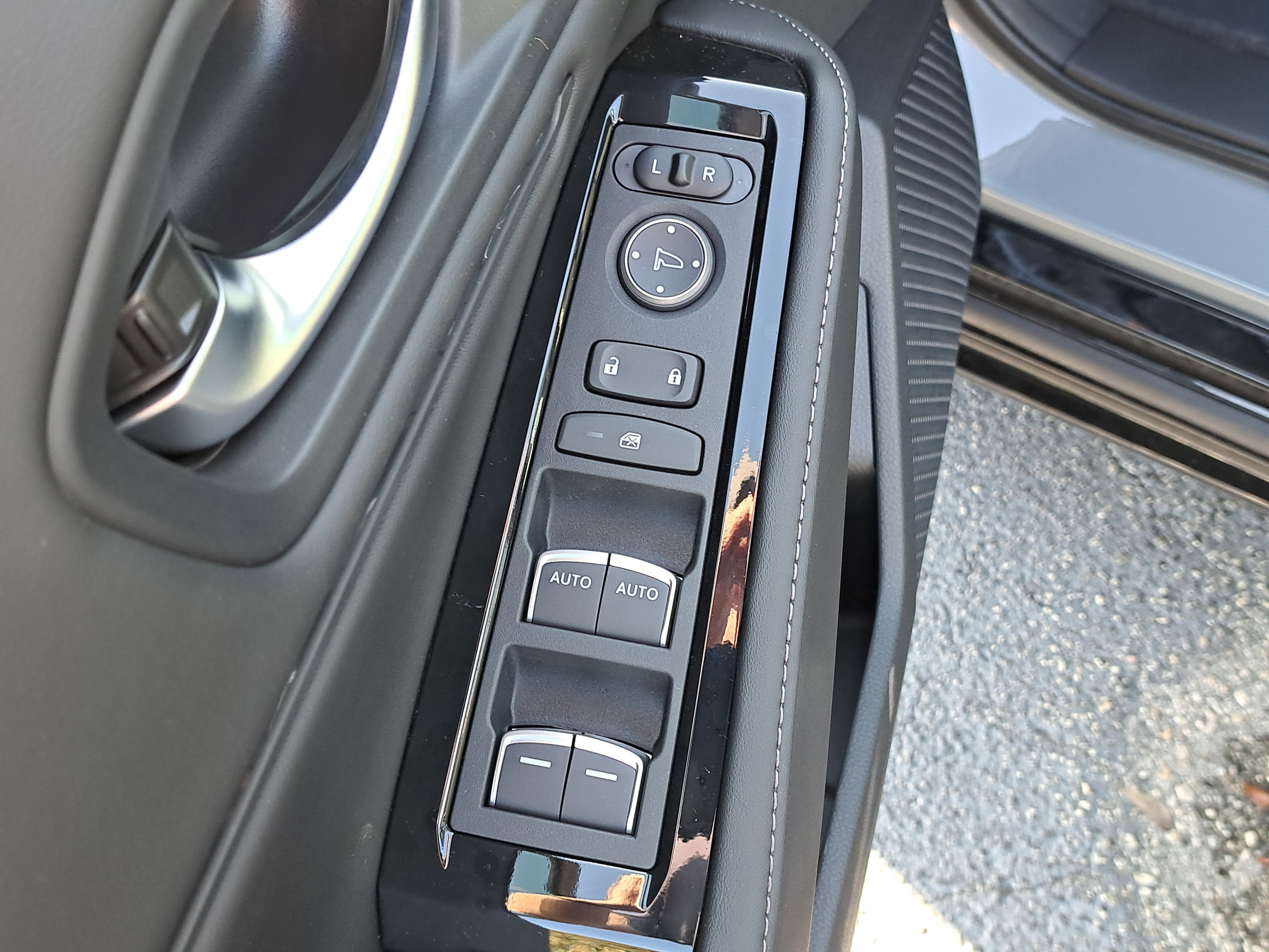 New 2026 Urban Gray Pearl Honda Touring image 22