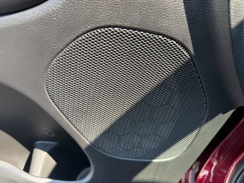 Used 2020 Red Jeep Altitude image 12