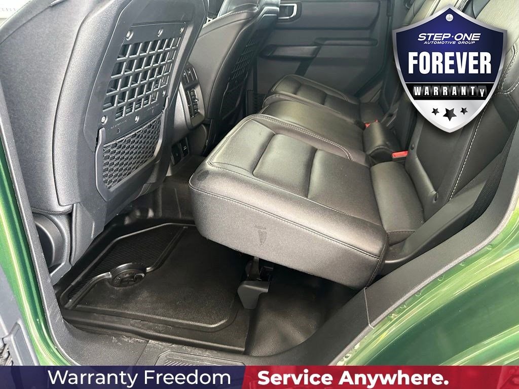 Used 2025 Green Ford Badlands image 30