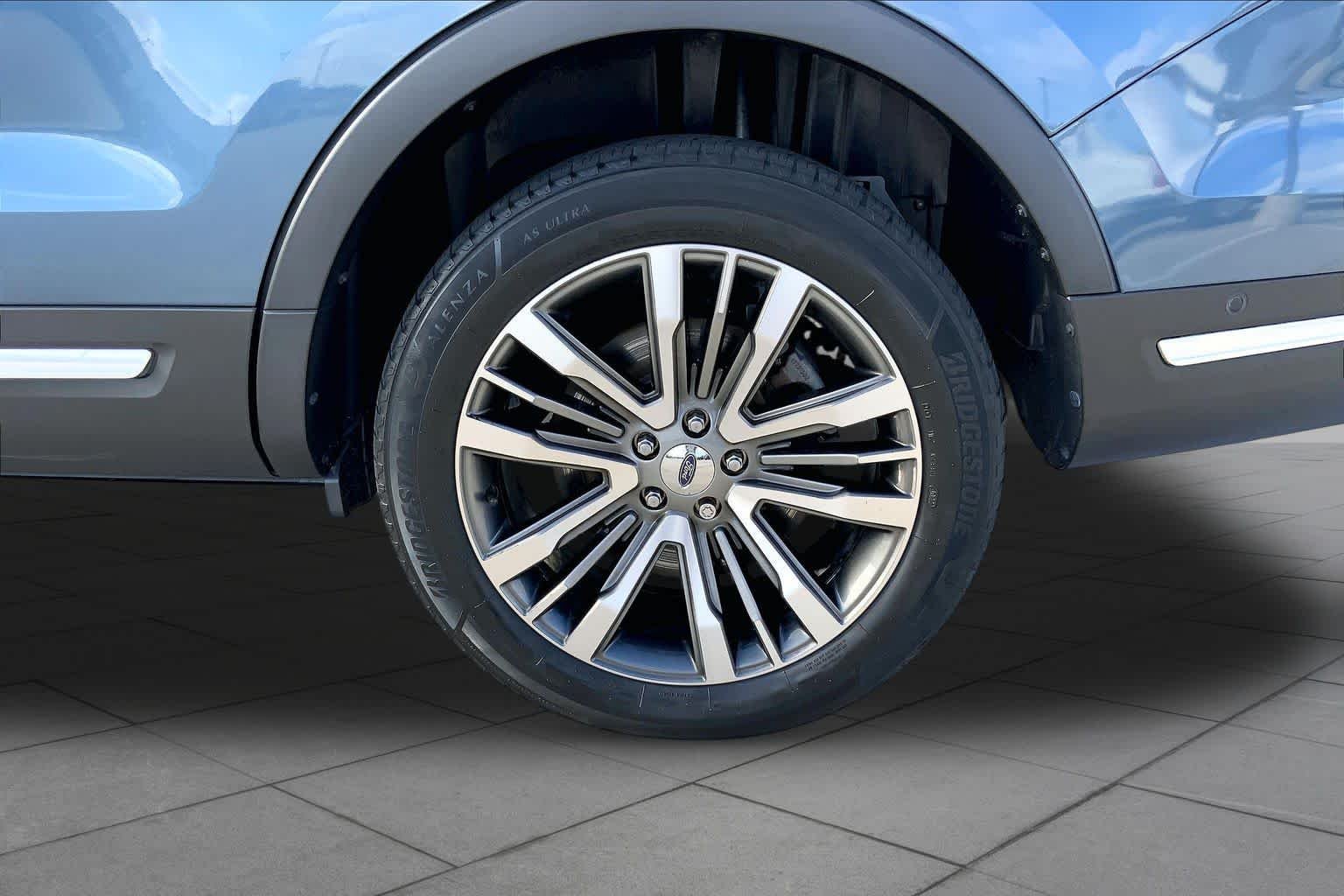 Used 2019 Blue Ford Platinum image 11