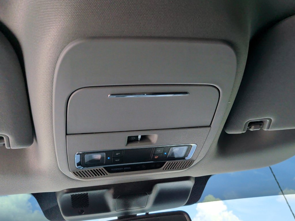 Used 2023 Oxford White Ford Lariat image 22