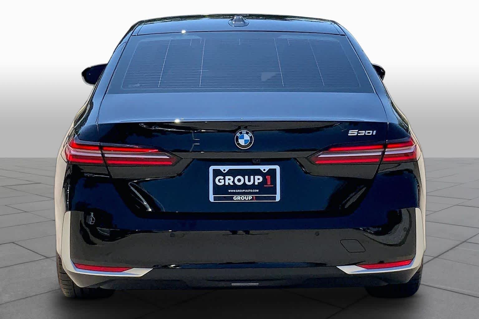 Used 2024 Black Sapphire Metallic BMW 530i image 5