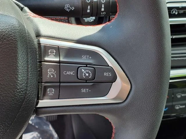 Used 2024 Red Hot Pearlcoat Jeep Trailhawk image 13