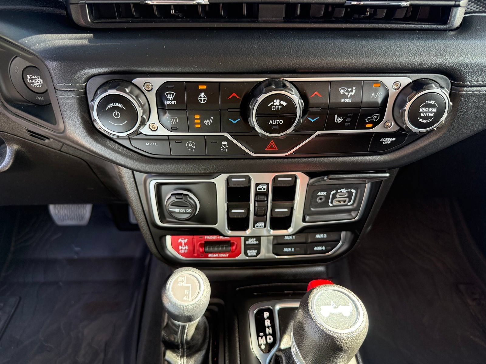 2025 Jeep Wrangler 4-Door Rubicon - Photo 23