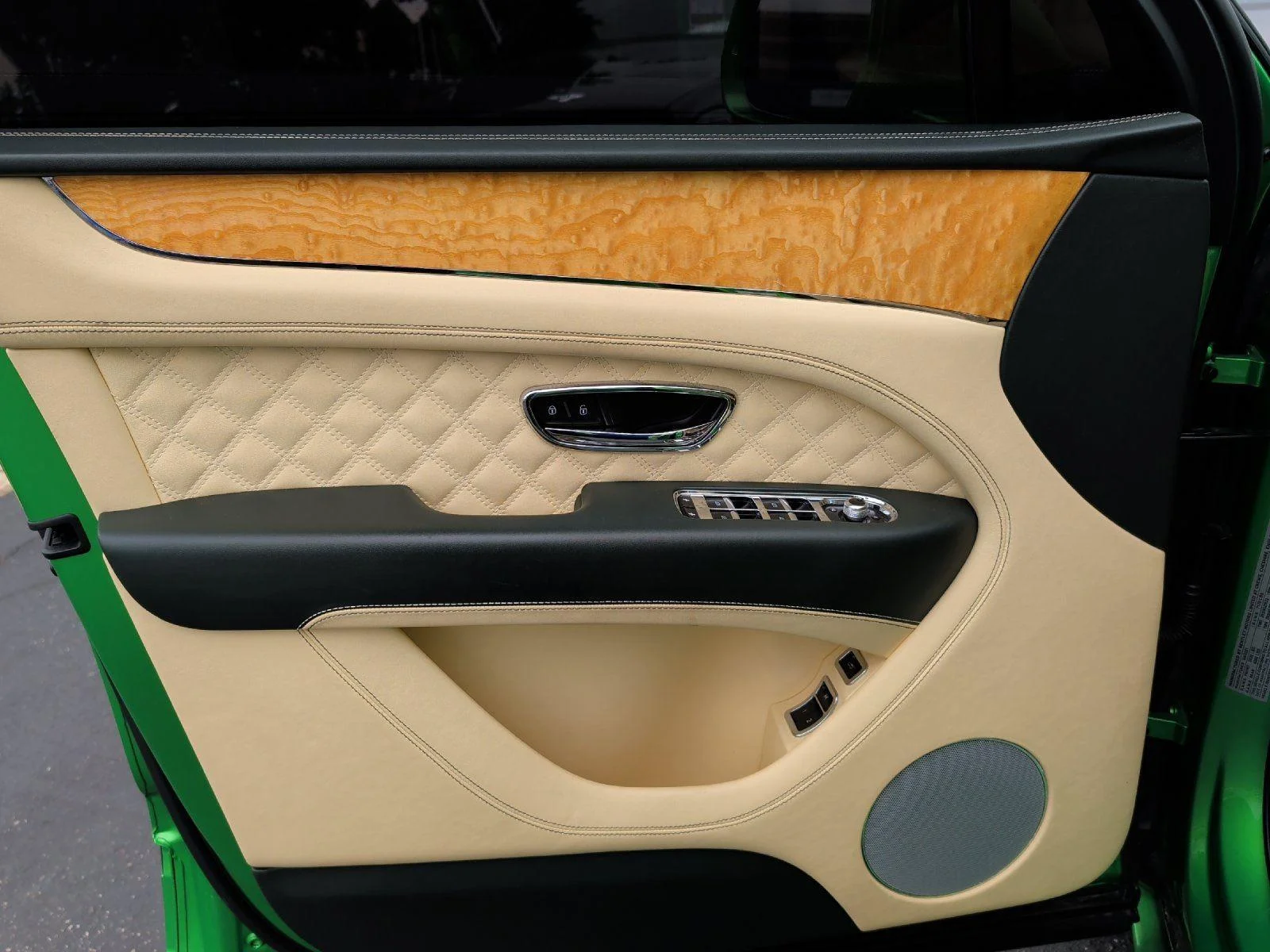 Used 2021 Apple Green Bentley Speed image 21