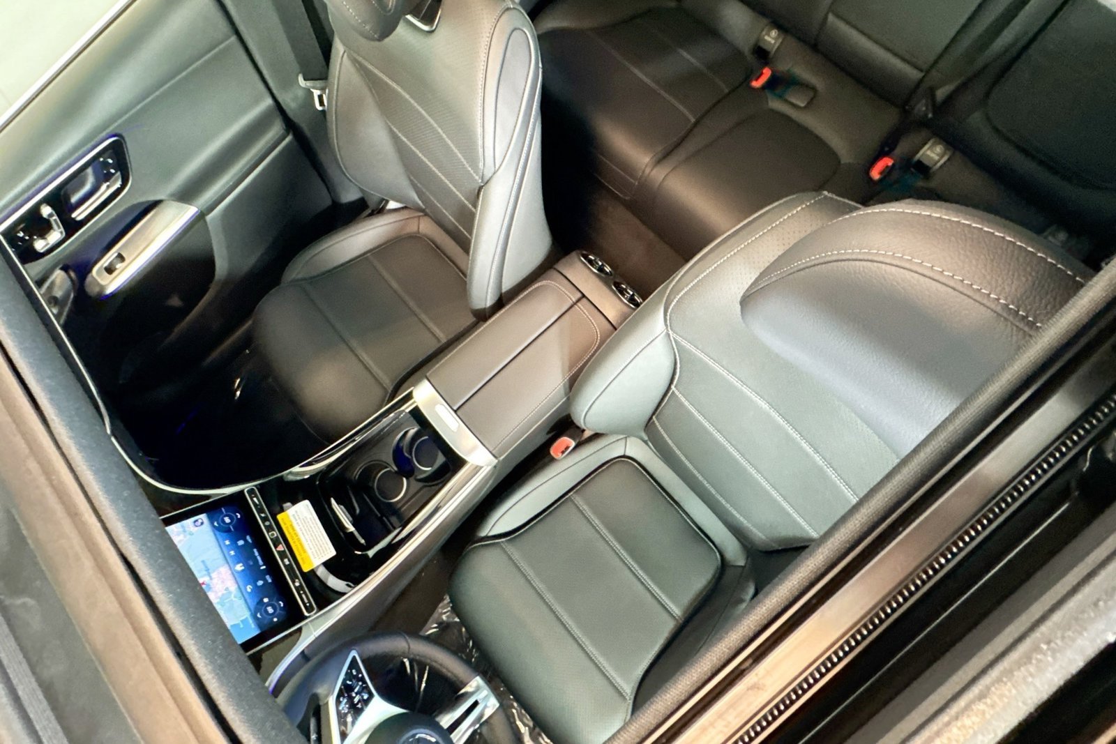 New 2026 Black Mercedes-Benz GLC 300 image 19