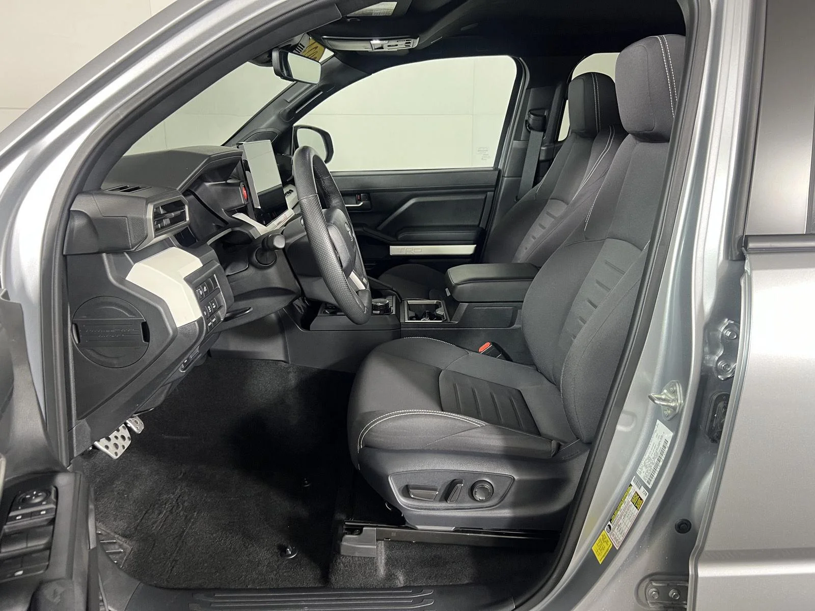 Used 2024 Gy Toyota SR5 image 4