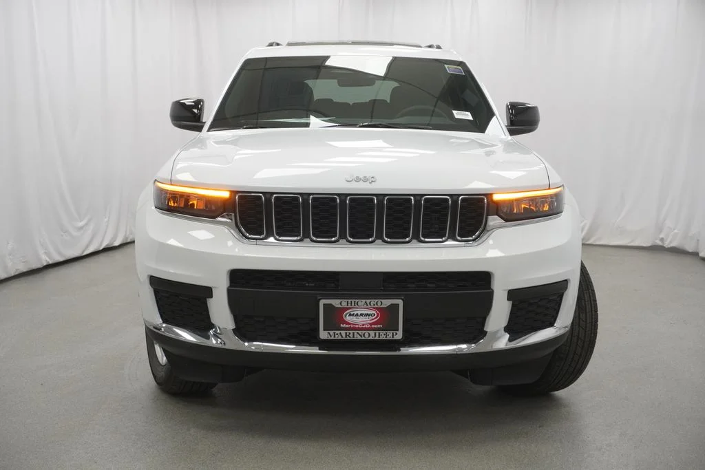 New 2026 Bright White Clear-Coat Exterior Paint Jeep Laredo image 7