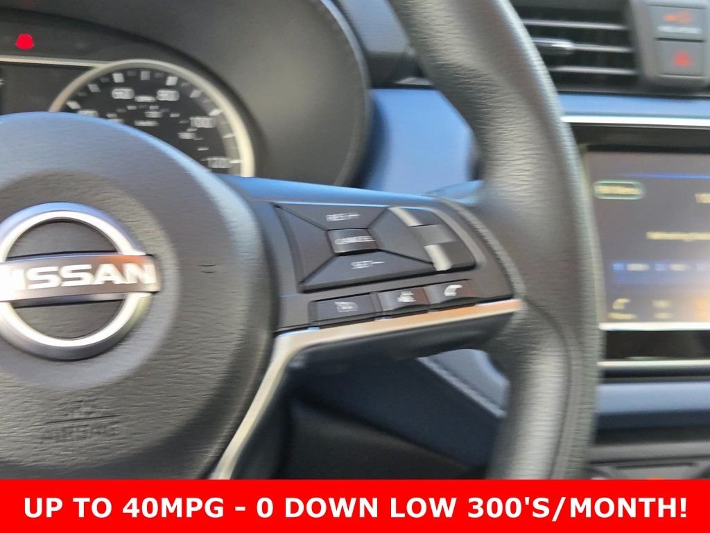 2025 Nissan Versa Sedan SV - Photo 16