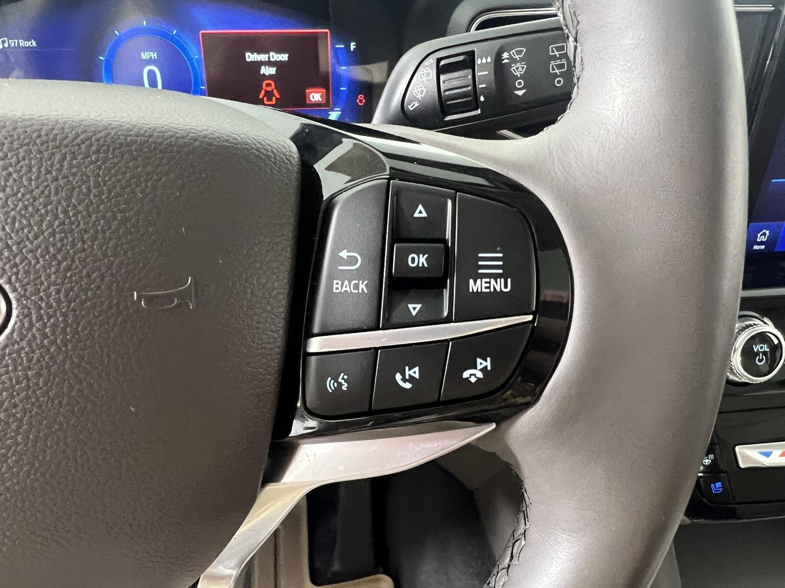 Used 2022 Star White Metallic Tri-Coat Ford Platinum image 18
