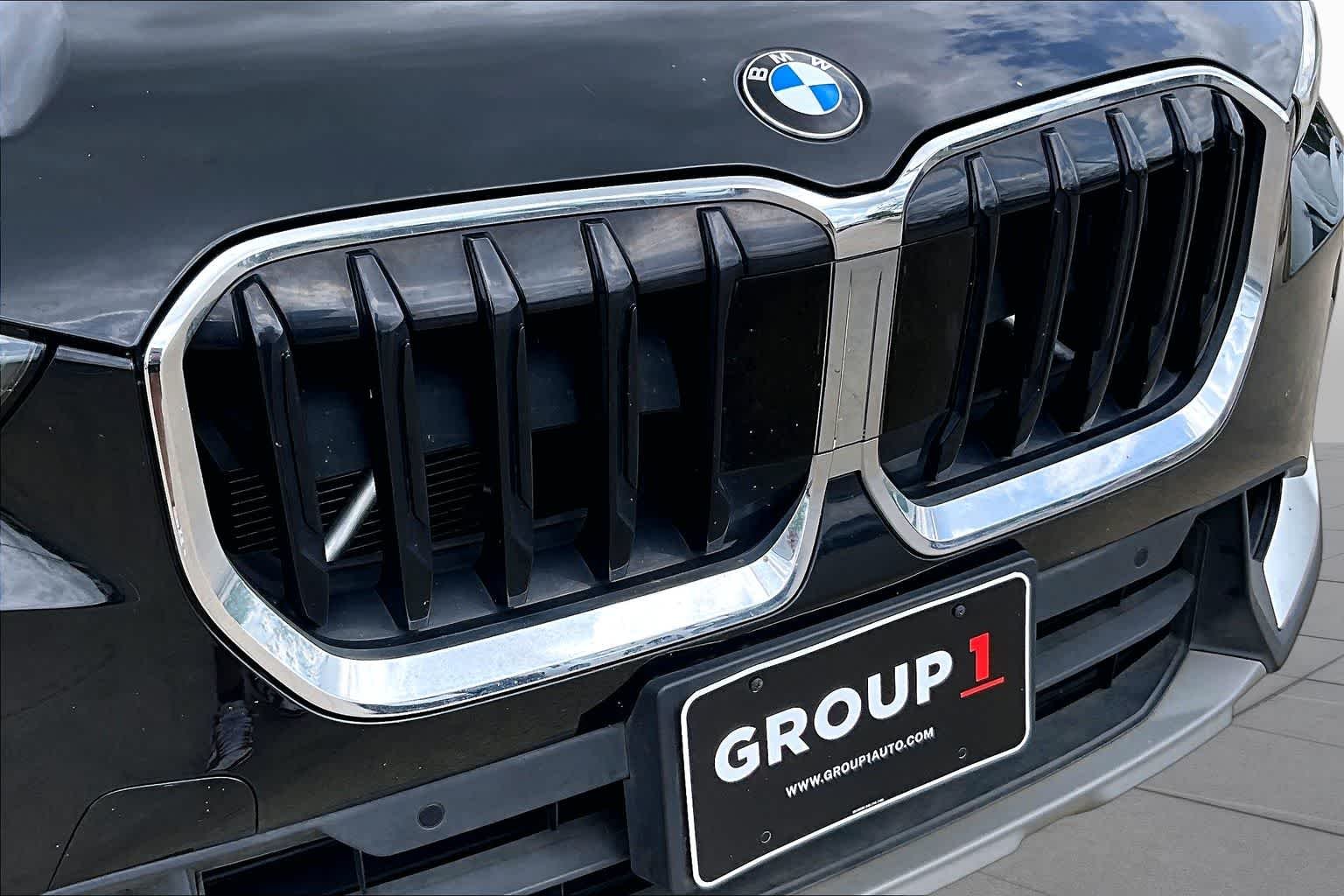 Used 2023 Black Sapphire Metallic BMW xDrive28i image 28