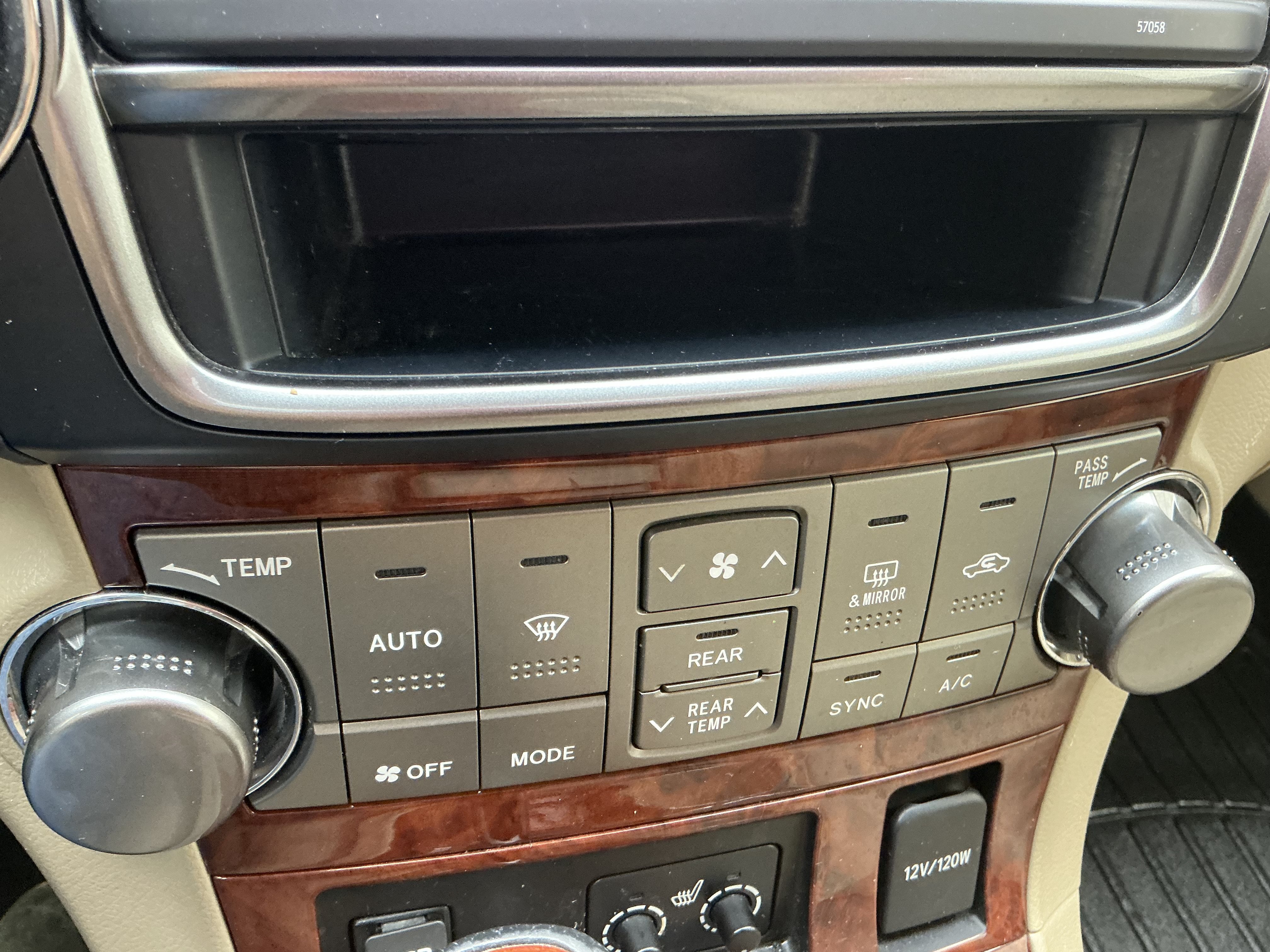 2013 Toyota Highlander Limited Hybrid - Photo 12