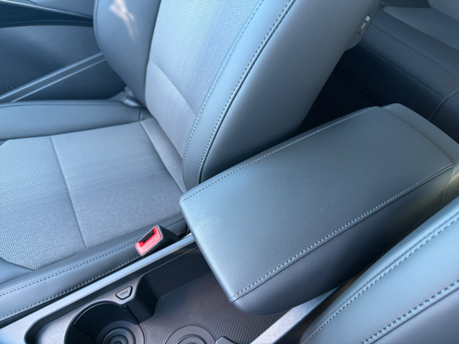 Certified Used 2025 Snow White Pearl Kia EX image 14
