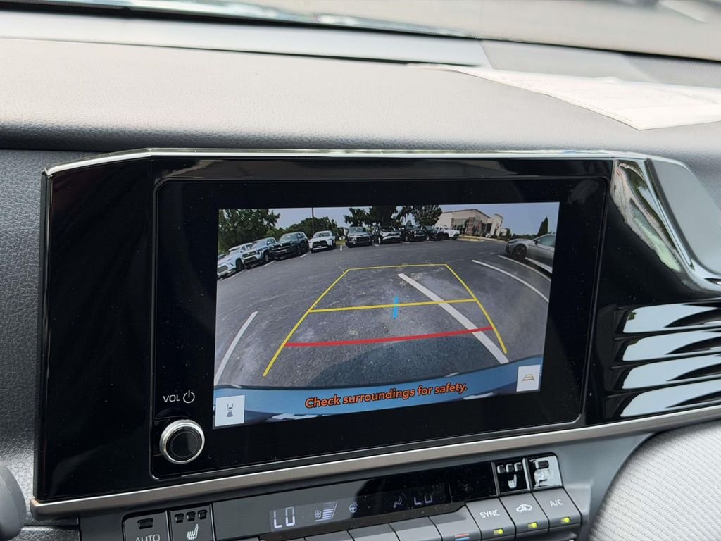 New 2026 Ocean Gem Toyota  SE image 4