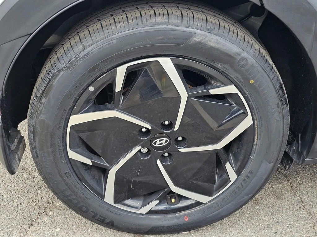 Used 2024 Gray Hyundai SE image 6