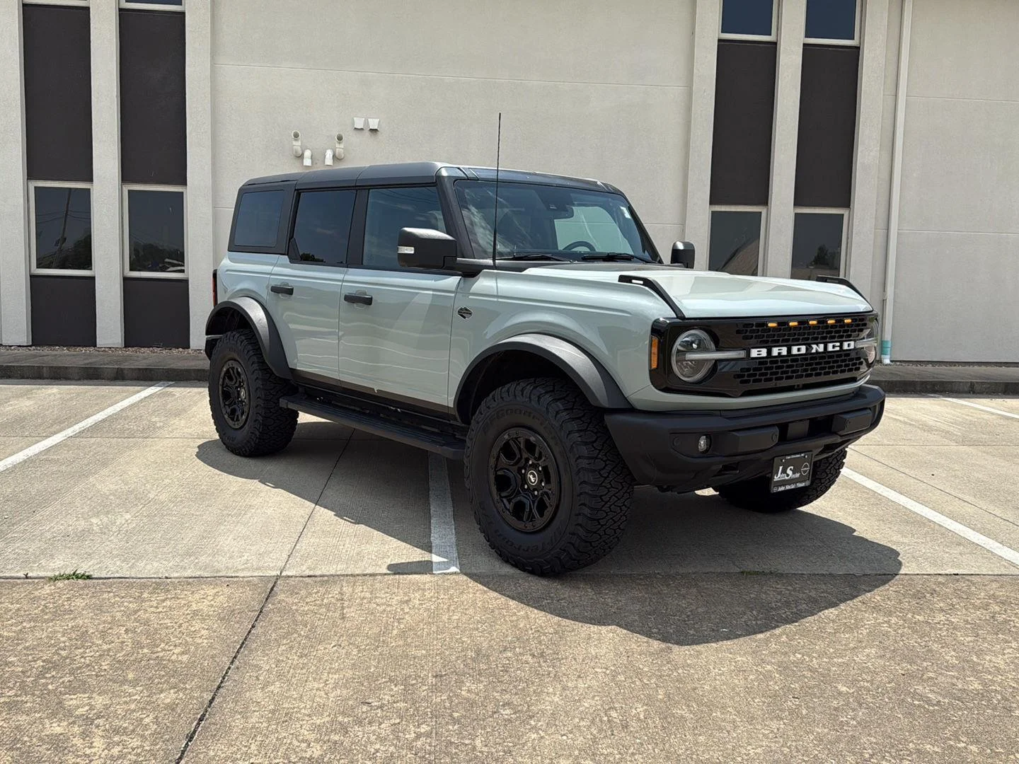 Used 2022 Cactus Gray Ford Wildtrak image 15