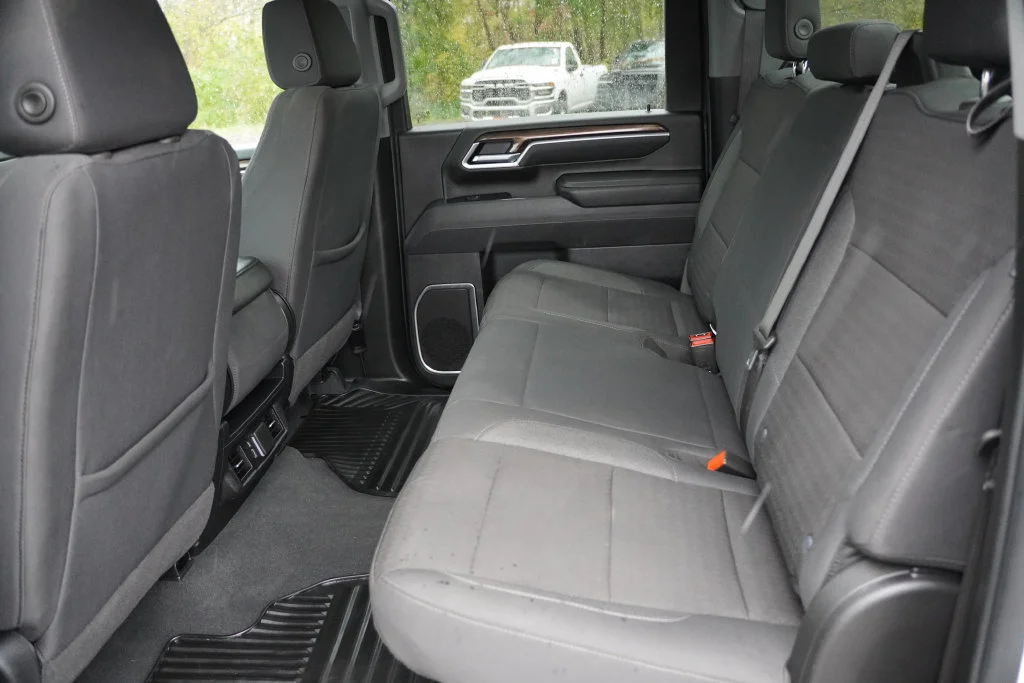 Certified Used 2025 Summit White Chevrolet LT image 18