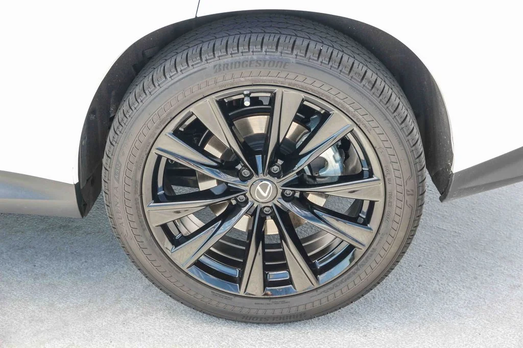 Certified Used 2025 White Lexus 350 F SPORT Handling image 12