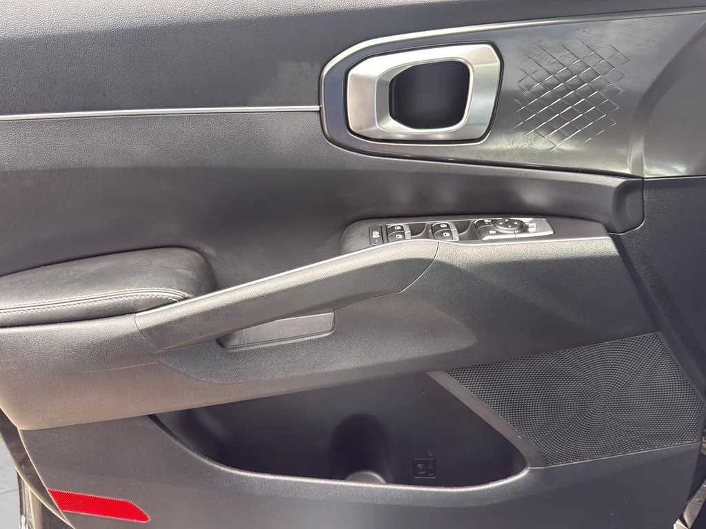 Used 2025 Black Kia EX image 30