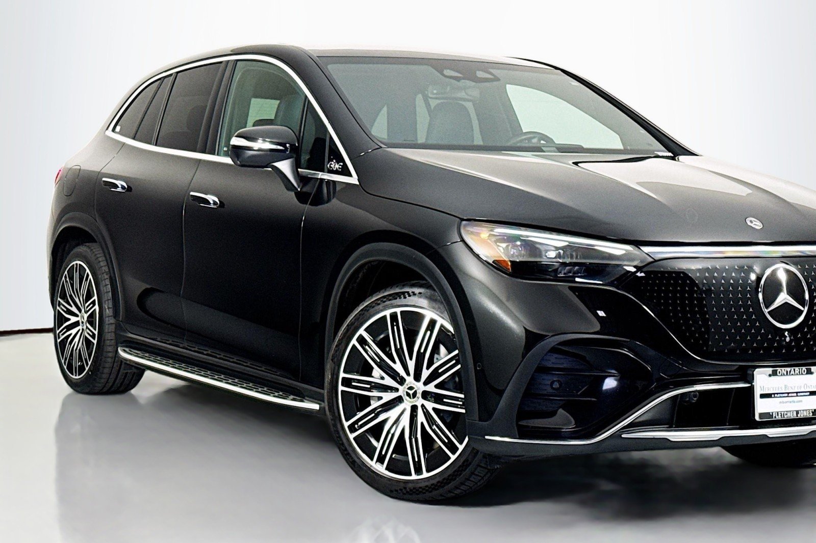 Used 2023 Obsidian Black Metallic Mercedes-Benz 500 image 12