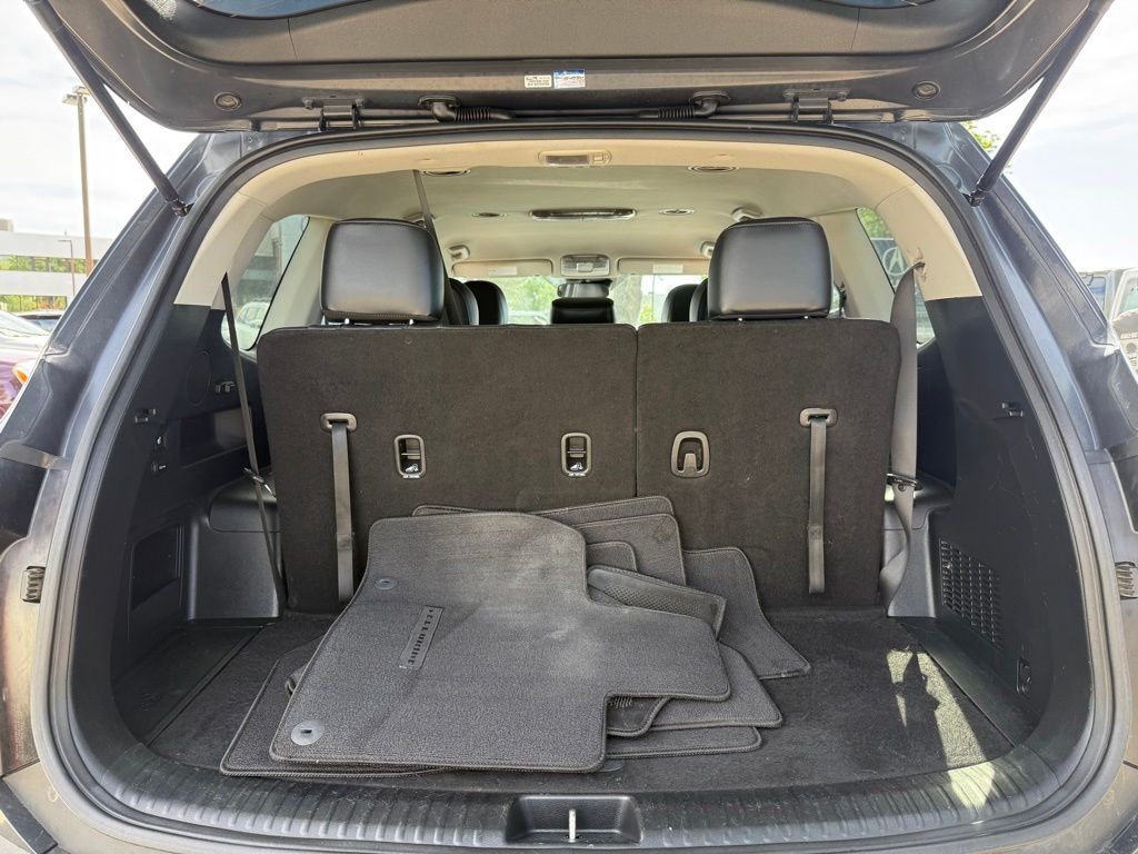 Used 2020 Grey Kia LX image 17