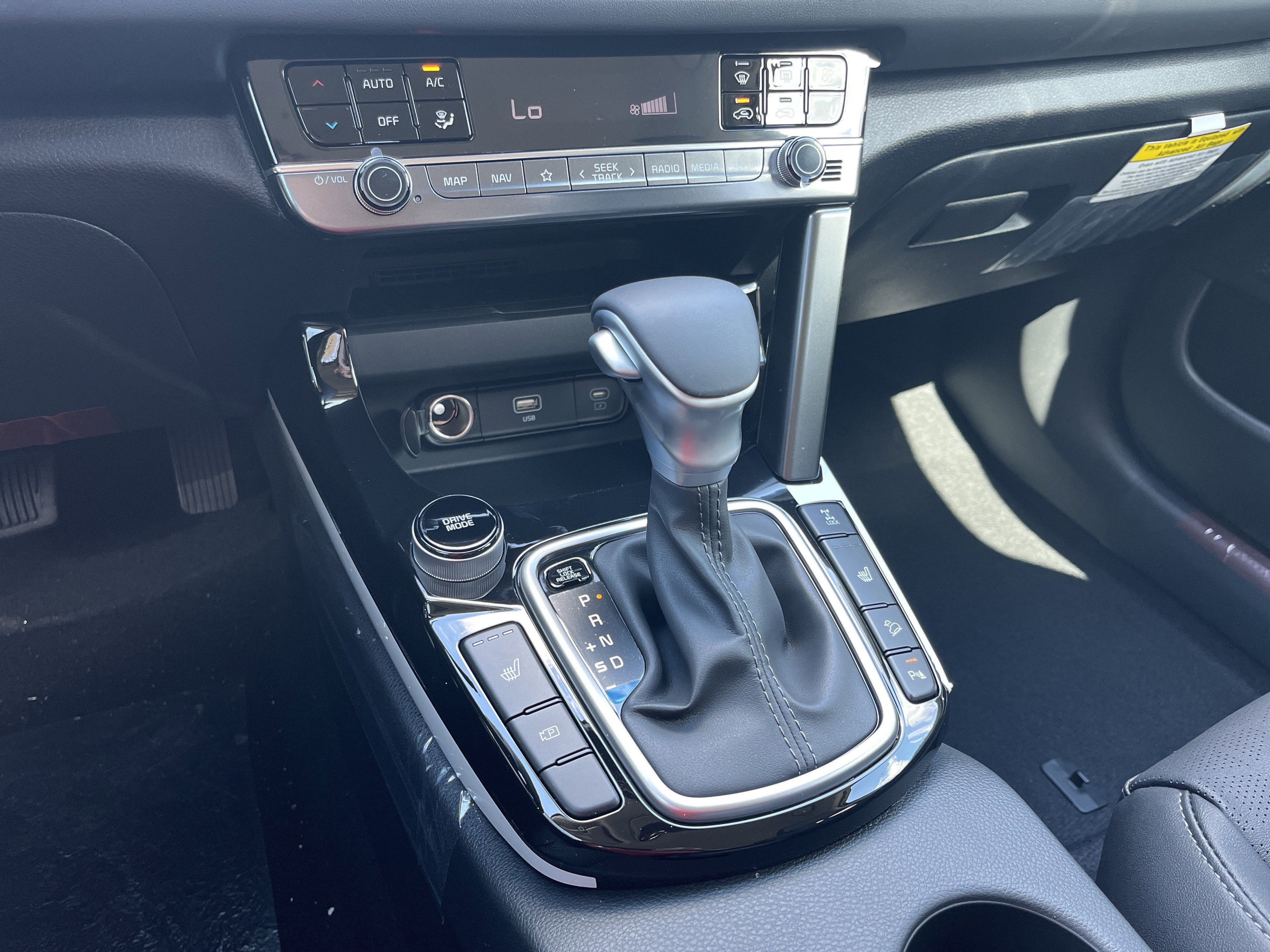New 2026 Fusion Black Kia SX image 13