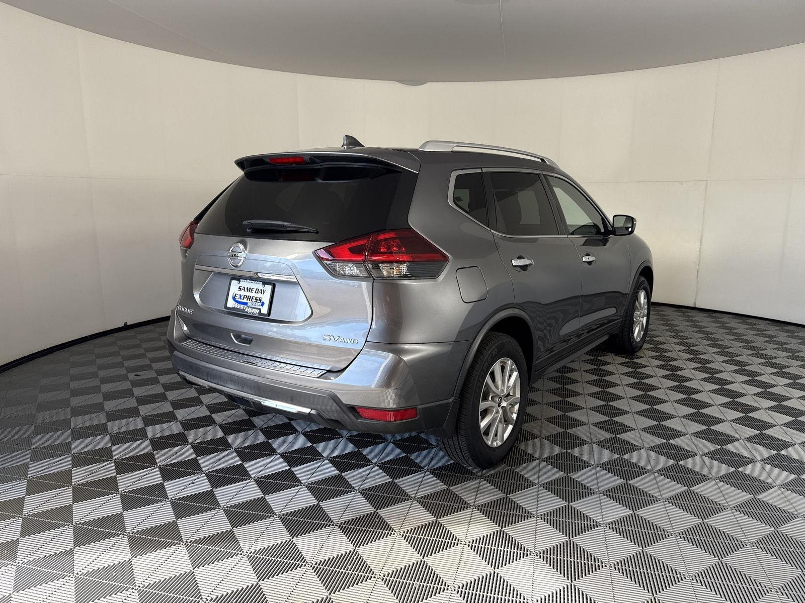 Used 2018 Gun Metallic Nissan SV image 9