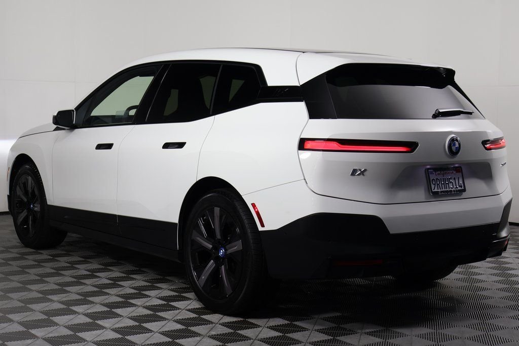 Certified Used 2025 Alpine White BMW xDrive50 image 6