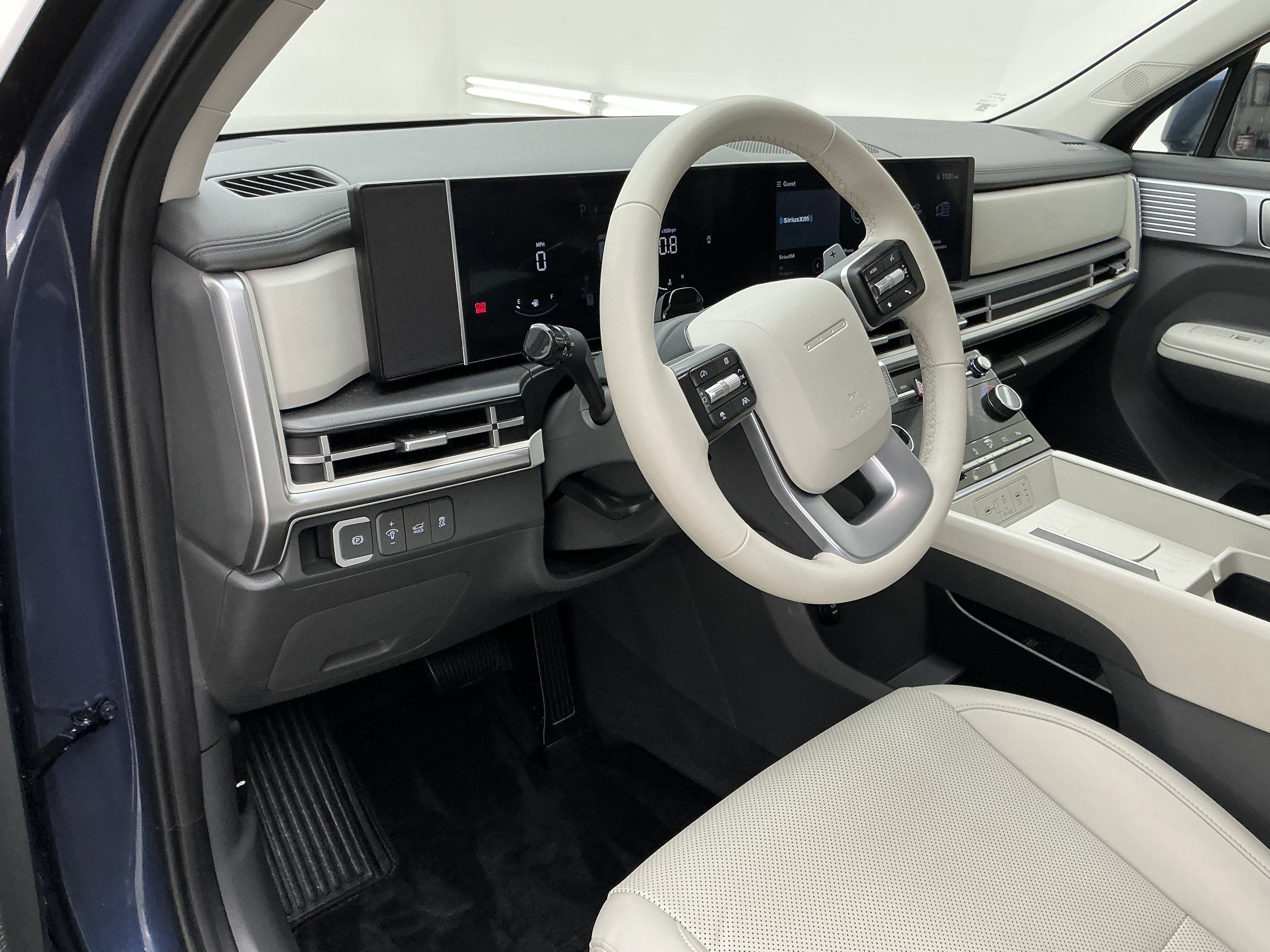 2025 Hyundai Santa Fe SEL - Photo 16