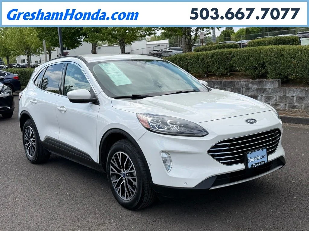 2022 Ford Escape Titanium FWD PHEV's photo