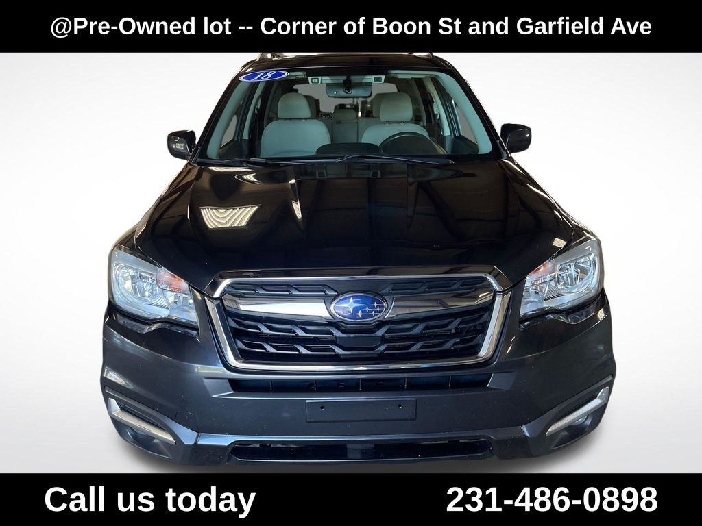 Used 2018 Gray Subaru 2.5i Premium image 8