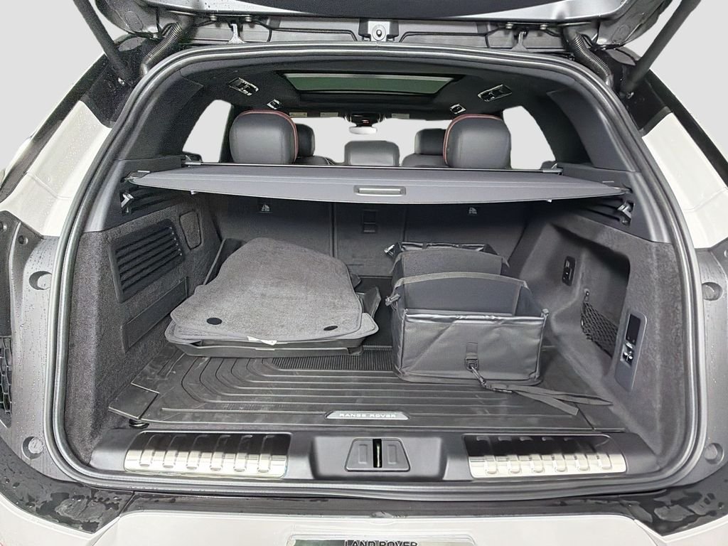 New 2026 Borasco Grey Metallic Land Rover Dynamic SE image 28