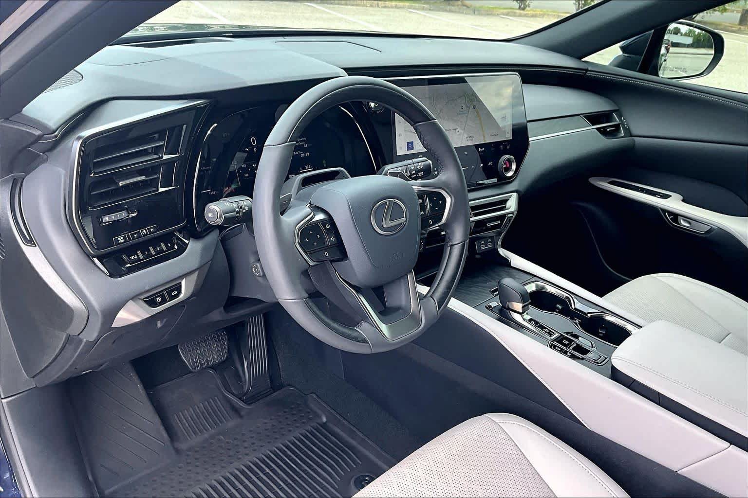 Used 2025 Nightfall Mica Lexus Premium Plus image 18