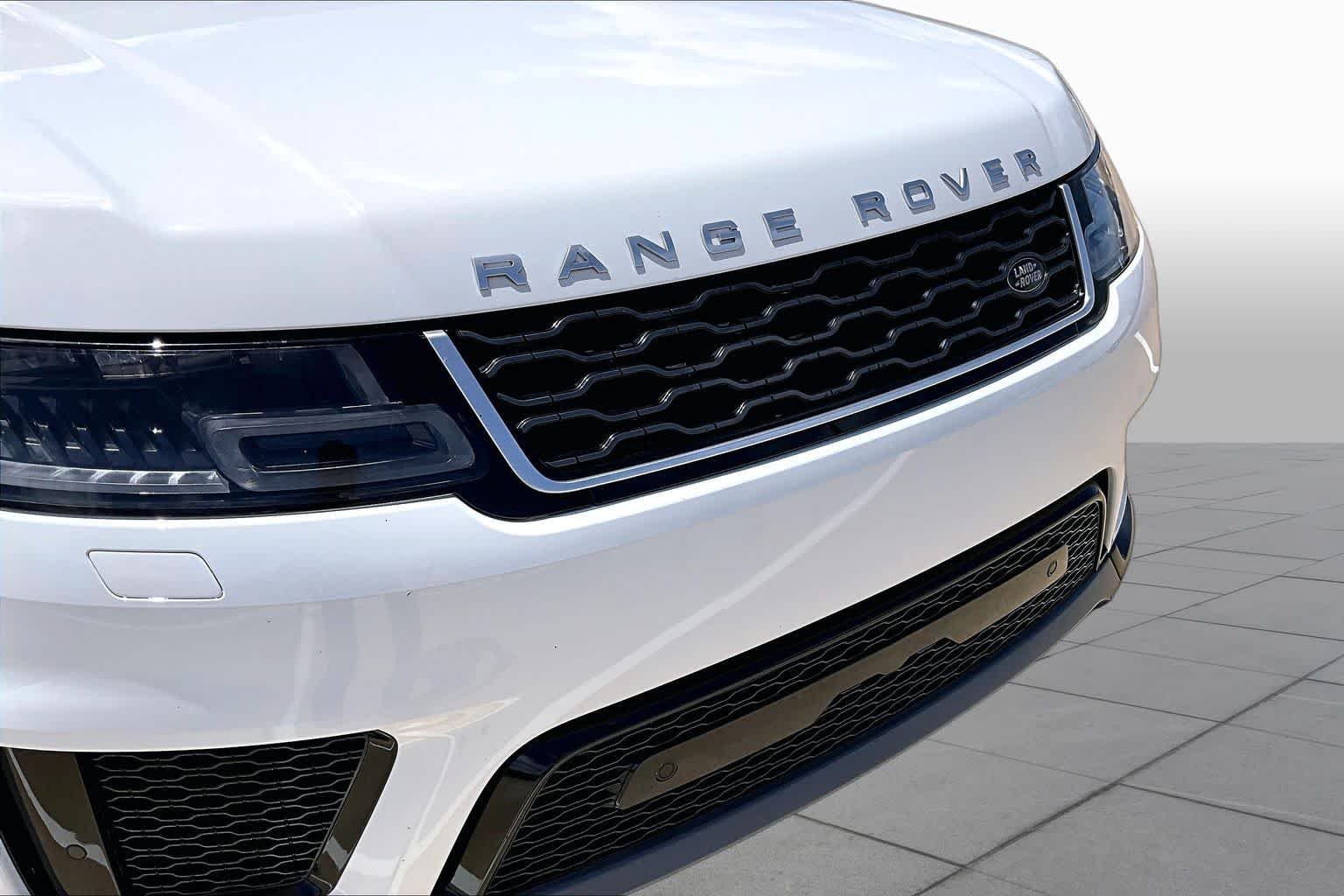 Used 2020 Yulong White Metallic Land Rover SE image 30