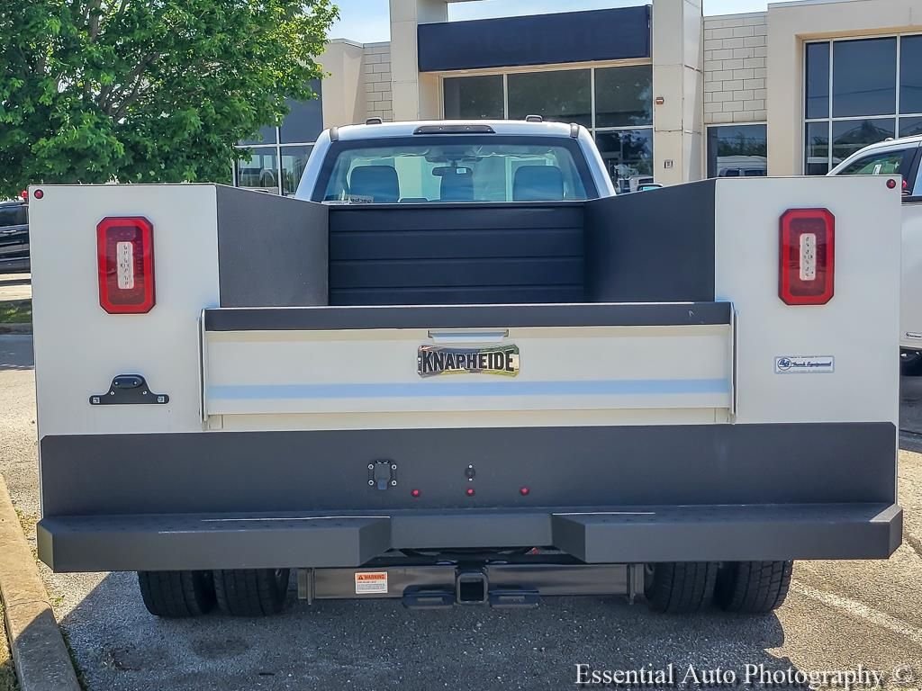 New 2026 Oxford White Ford F-550® XL image 5