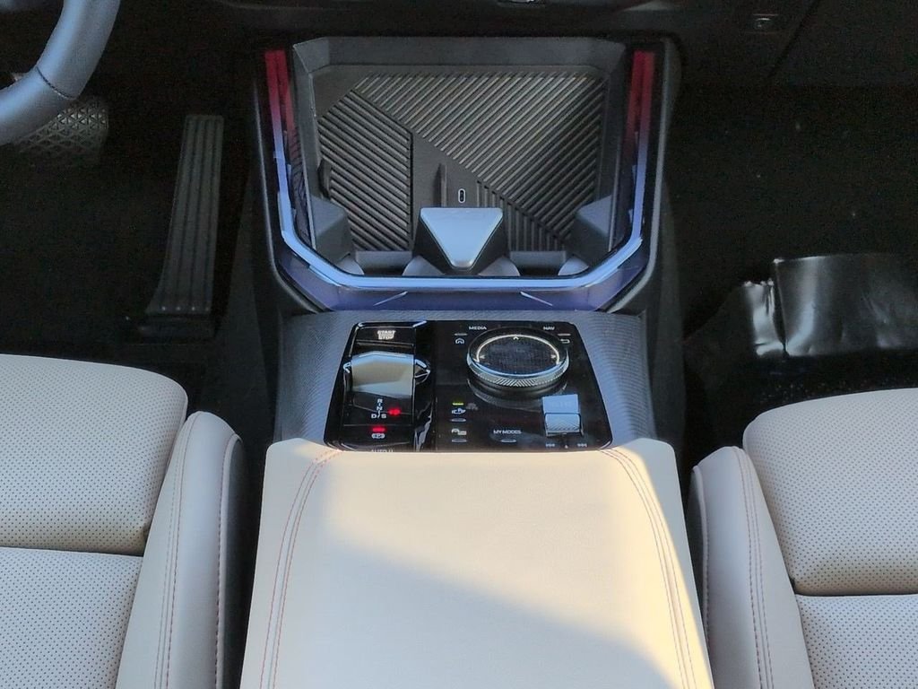 New 2026 Dune Grey Metallic BMW 30 xDrive image 19