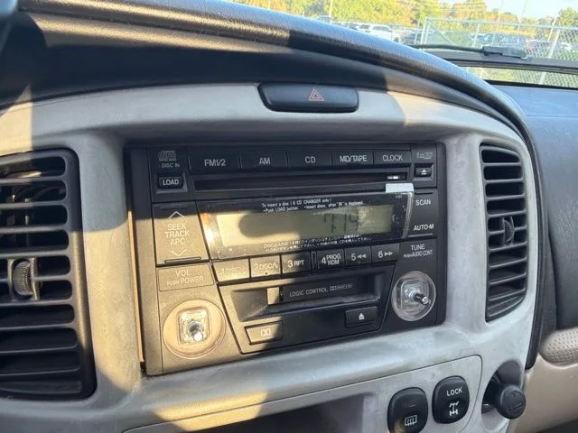Used 2003 Red Mazda LX image 11