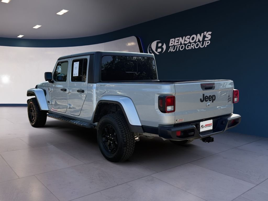 Used 2022 Silver Jeep Willys image 3