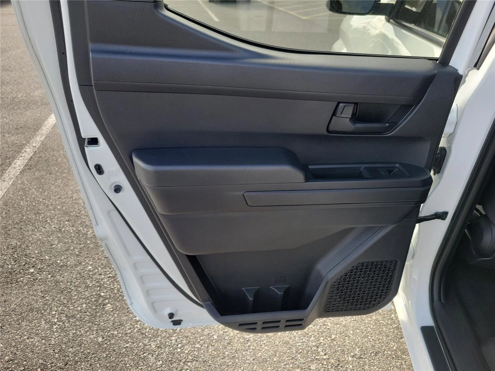 Used 2025 Ice Cap Toyota SR5 image 29